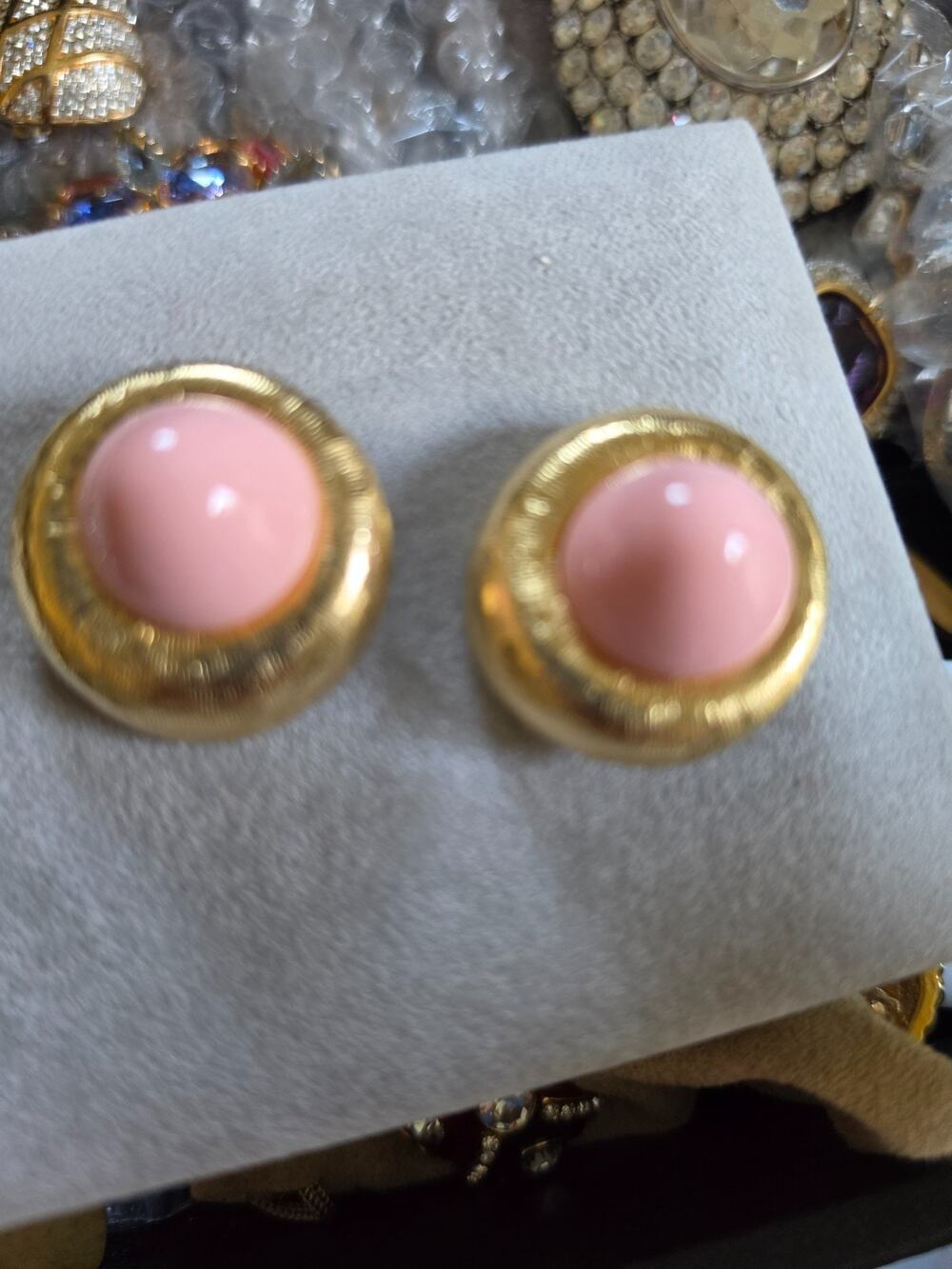 Vintage Pink Cabochon Clip-ons Gold-tone 80s
